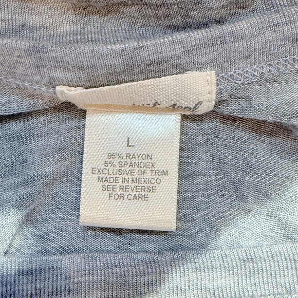 Wet Seal Heather Gray "Hello, my name is" T-Shirt (L) - Picture 5 of 5